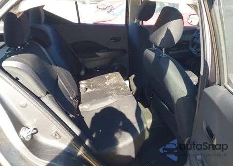 2024 Nissan Kicks S Xtronic Cvt z USA, uszkodzony, nr VIN 3N1CP5BV8RL525695